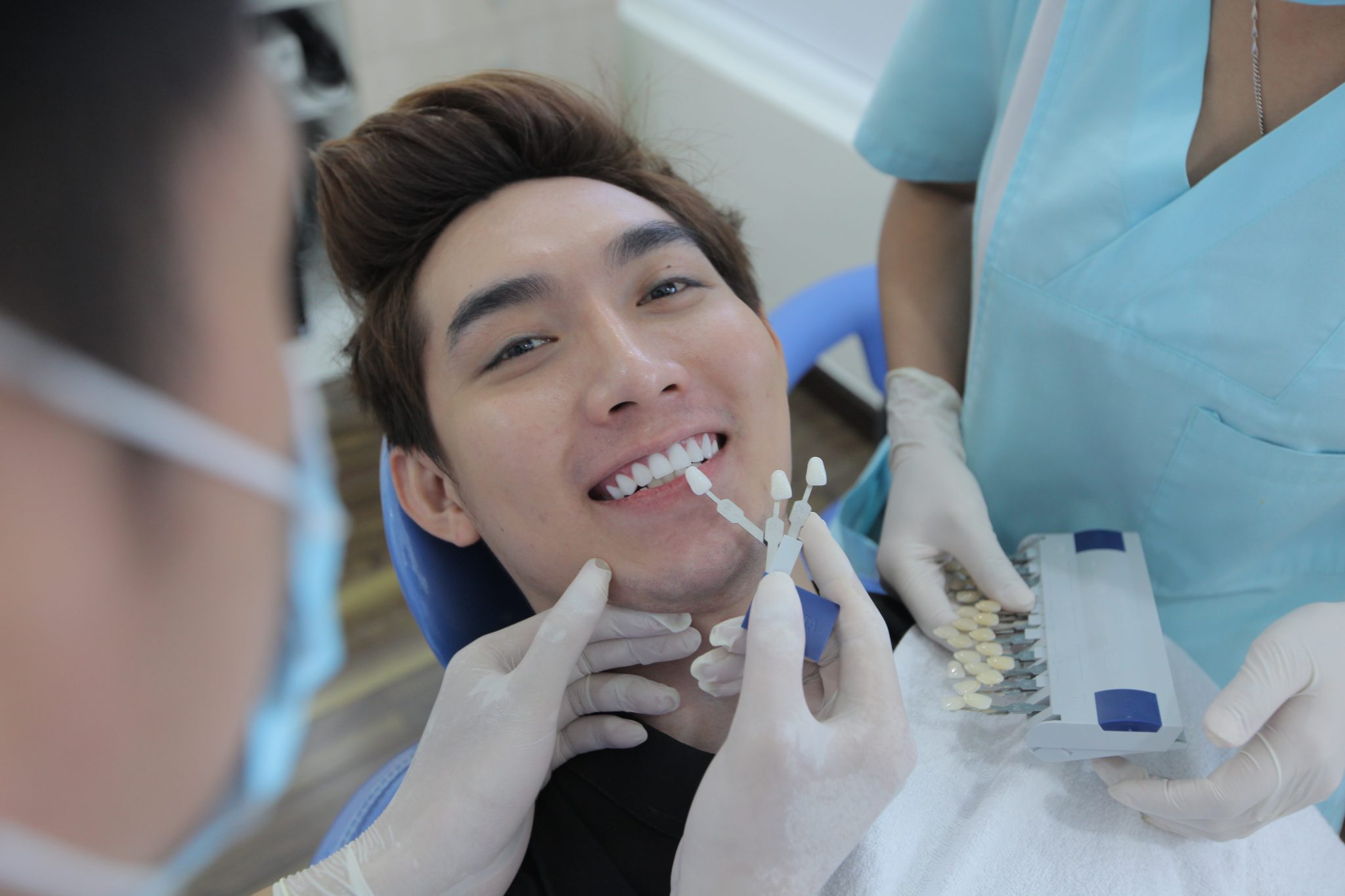 Nha khoa Kim ứng dụng đầy đủ các nhu cầu dịch vụ nha khoa điều trị, phục hình và thẩm mỹ răng hàm mặt